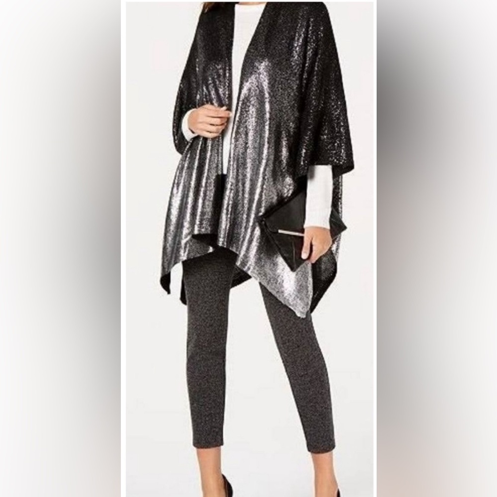 Cejon Black Metallic Sleeved Poncho